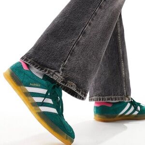 Brand New Adidas Gazelle- size 8.5 men